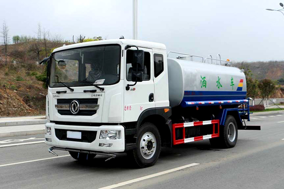 怎樣排除灑水車柴油機過早、過遲的噴油現(xiàn)象？